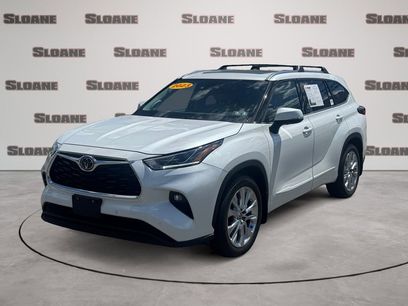 Used 2023 Toyota Highlander Limited
