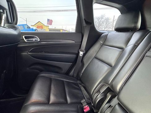 Used 2018 Jeep Grand Cherokee Limited AWD/4WD image 17