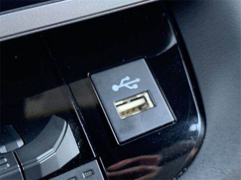 Used 2023 Toyota Sequoia Platinum image 27