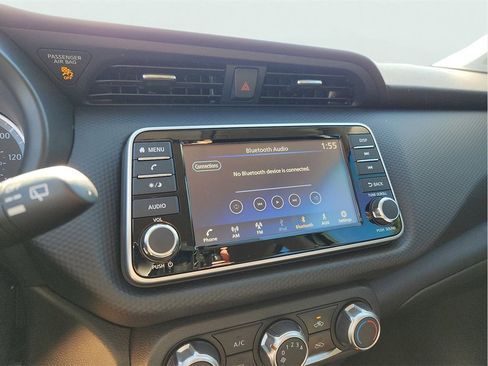 Used 2025 Nissan Kicks Play S image 24