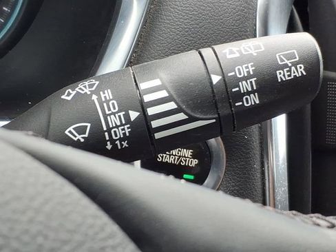 Used 2023 Chevrolet Traverse LT AWD/4WD image 27