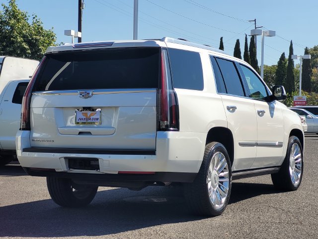 Used 2019 Cadillac Escalade Platinum AWD/4WD image 6
