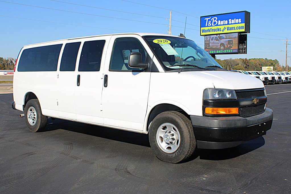 Used 2020 Chevrolet Express 3500 LS RWD image 3