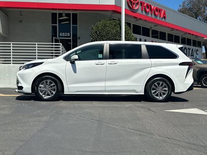 Used 2025 Toyota Sienna LE