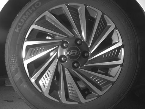 Used 2025 Hyundai Sonata SEL FWD image 15