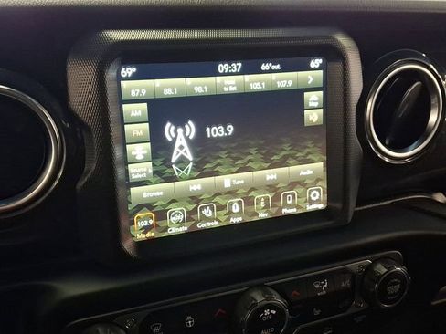 Used 2023 Jeep Wrangler Unlimited Rubicon 392 w/ Dual Top Group AWD/4WD image 15