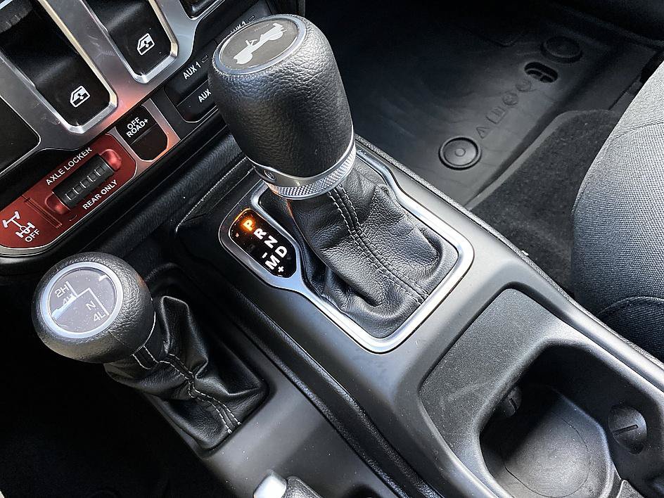 Used 2026 Jeep Wrangler Sport AWD/4WD image 19
