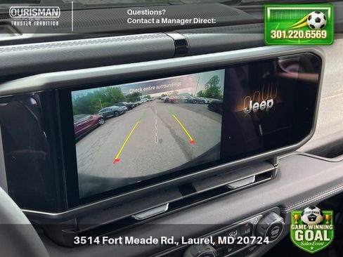 Used 2024 Jeep Wrangler Unlimited Sahara AWD/4WD image 13