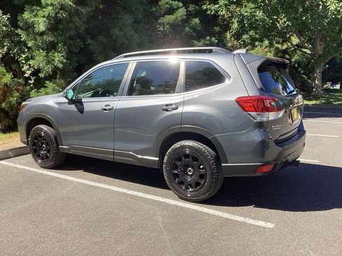 Used 2020 Subaru Forester Limited w/ Popular Package #3 AWD/4WD image 8