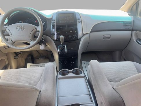 Used 2009 Toyota Sienna LE FWD image 19