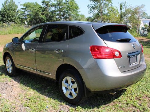 Used 2012 Nissan Rogue S w/ Special Edition Pkg FWD image 9