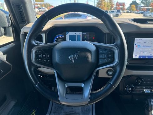 Used 2021 Ford Bronco Wildtrak image 16