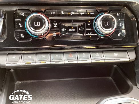 Used 2023 GMC Sierra 1500 Denali w/ Denali Reserve Package AWD/4WD image 19