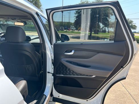 Used 2019 Hyundai Santa Fe Limited image 15