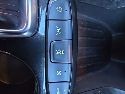 Used 2023 Chevrolet TrailBlazer RS w/ Convenience Package image 19