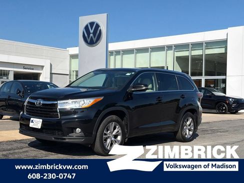 Used 2014 Toyota Highlander XLE AWD/4WD image 1