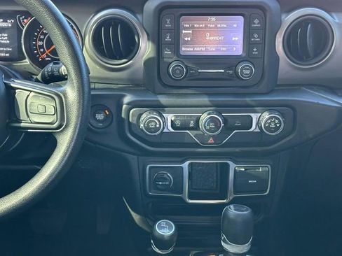 Used 2021 Jeep Wrangler Sport image 13