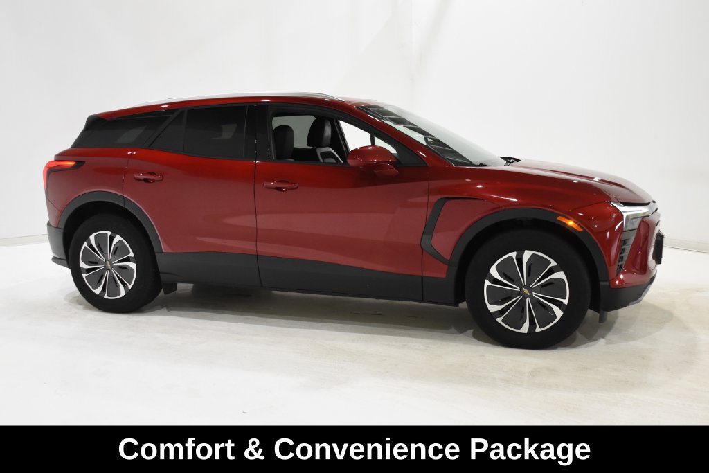 Used 2024 Chevrolet Blazer EV LT AWD/4WD image 3