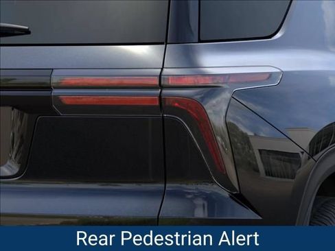 New 2027 Chevrolet Traverse LT FWD image 12