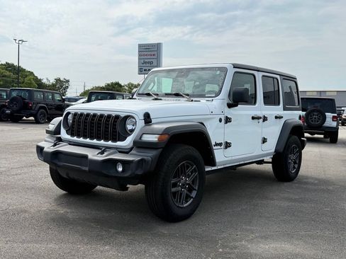 Used 2024 Jeep Wrangler Unlimited Sport AWD/4WD image 3