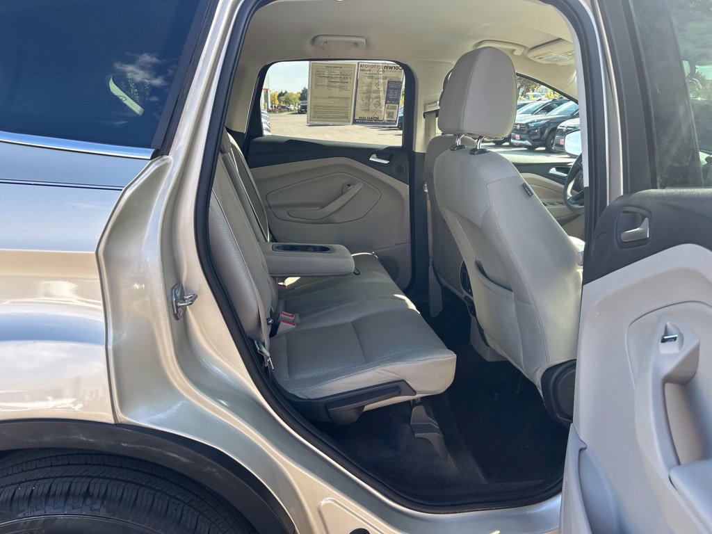 Used 2017 Ford Escape SE w/ Equipment Group 201A FWD image 16