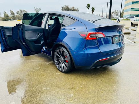 Used 2023 Tesla Model Y Performance AWD/4WD image 27