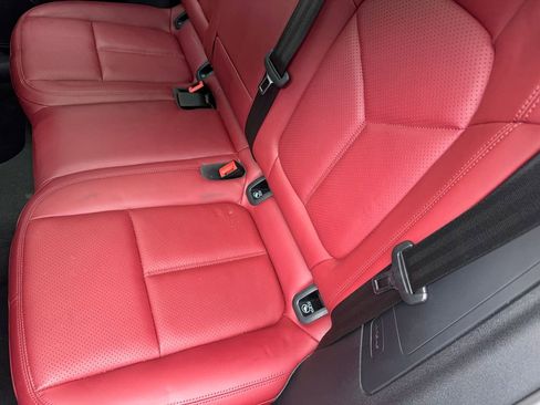 Used 2022 Porsche Macan S image 41