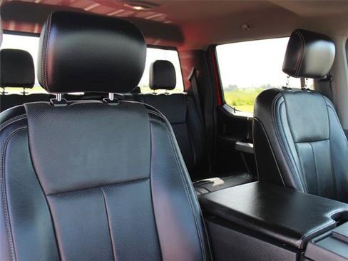 Used 2018 Ford F150 Lariat image 28