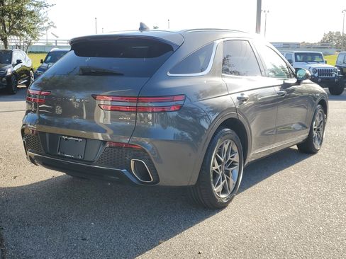 Used 2022 Genesis GV70 2.5T w/ Advanced Package image 8