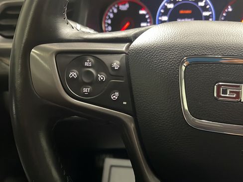 Used 2022 GMC Acadia AT4 w/ Technology Package AWD/4WD image 6