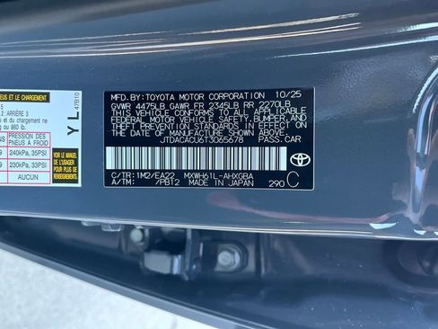 New 2026 Toyota Prius Plug-In Hybrid FWD image 30