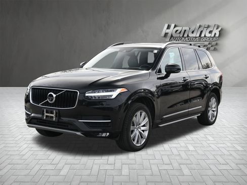 Used 2017 Volvo XC90 T6 Momentum w/ Vision Package image 6