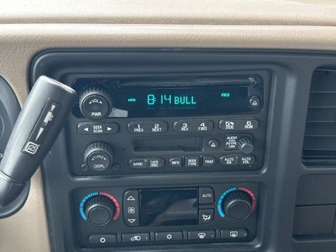 Used 2004 Chevrolet Silverado 3500 2WD Extended Cab w/ Heavy-Duty Power Package image 14