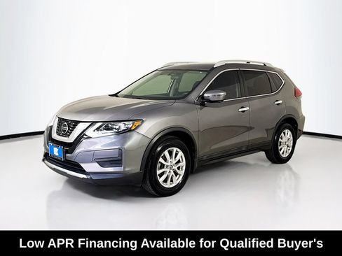 Used 2018 Nissan Rogue SV w/ Premium Package FWD image 3