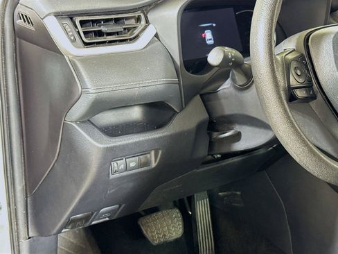 Used 2025 Toyota RAV4 XLE FWD image 8