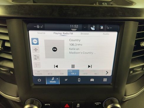 Used 2022 RAM 2500 Big Horn w/ Level C Equiment Group image 11