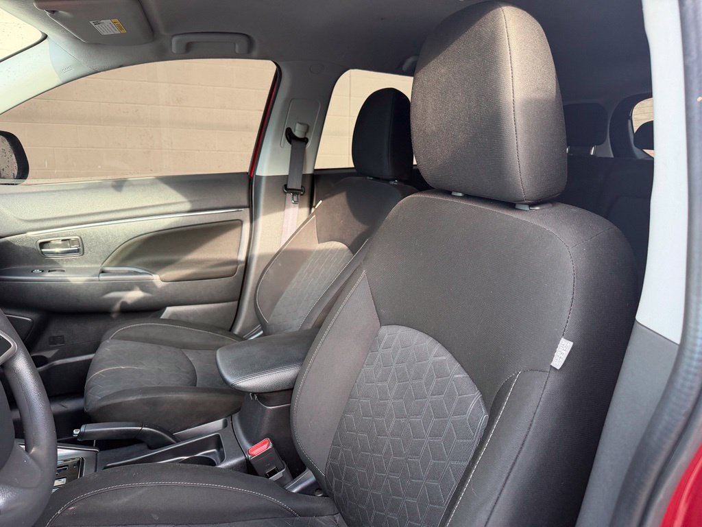 Used 2023 Mitsubishi Outlander Sport ES AWD/4WD image 22
