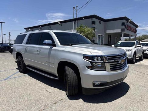 Used 2016 Chevrolet Suburban LTZ RWD image 9