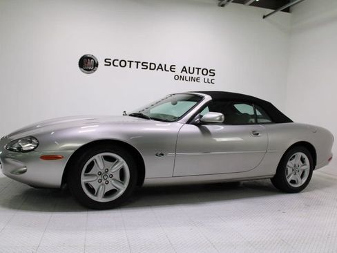 Used 1999 Jaguar XK8 Convertible RWD image 16