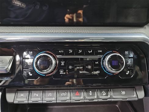 Used 2024 GMC Sierra 1500 Denali w/ Technology Package image 23