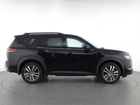 Used 2024 Nissan Kicks SV FWD image 11
