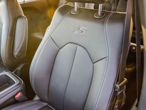 New 2026 Chrysler Pacifica Select w/ S Appearance Package image 26