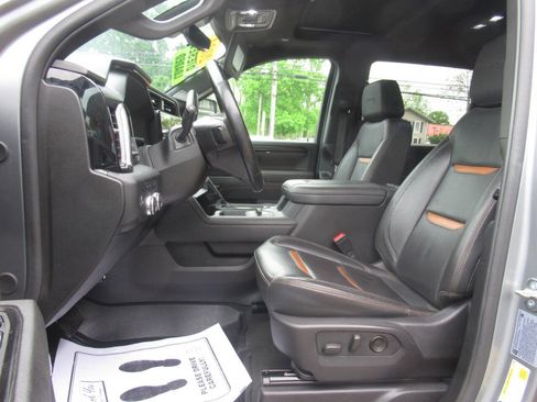 Used 2024 GMC Sierra 2500 AT4 w/ AT4 Premium Plus Package AWD/4WD image 24