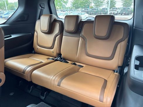 New 2026 Nissan Armada SL w/ Captain's Chari Seat Package AWD/4WD image 16