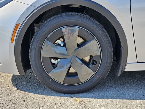 New 2026 Toyota Prius Plug-In Hybrid image 9