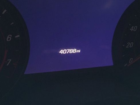 Used 2019 Chevrolet Camaro ZL1 image 20