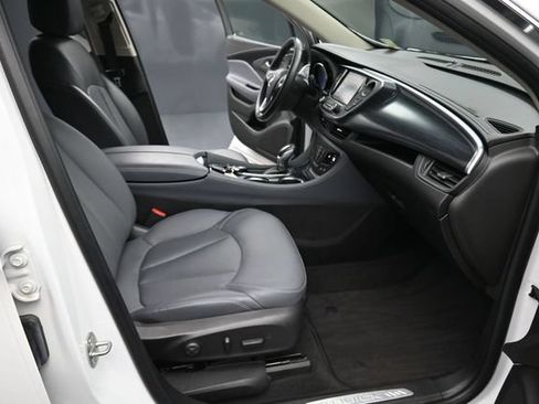 Used 2019 Buick Envision Essence FWD image 21