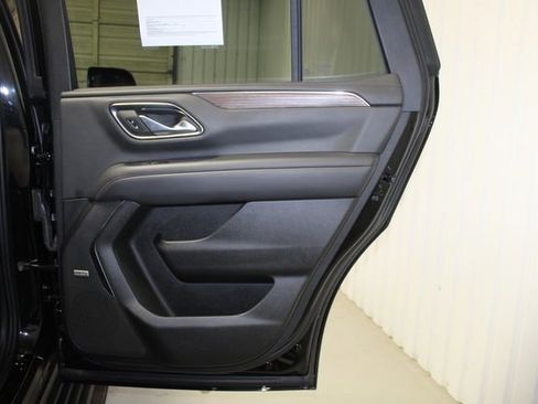 Used 2022 Chevrolet Tahoe High Country AWD/4WD image 13