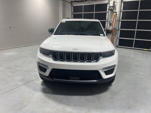 New 2025 Jeep Grand Cherokee Limited image 2