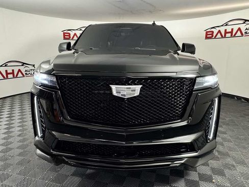 Used 2023 Cadillac Escalade V AWD/4WD image 11